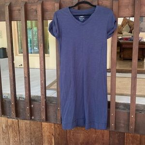 Navy t shirt dress with pockets!